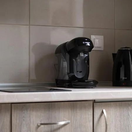 Elzo * Neos Marmaras