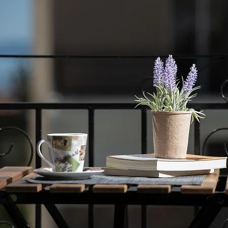 Apartament Elzo Neos Marmaras